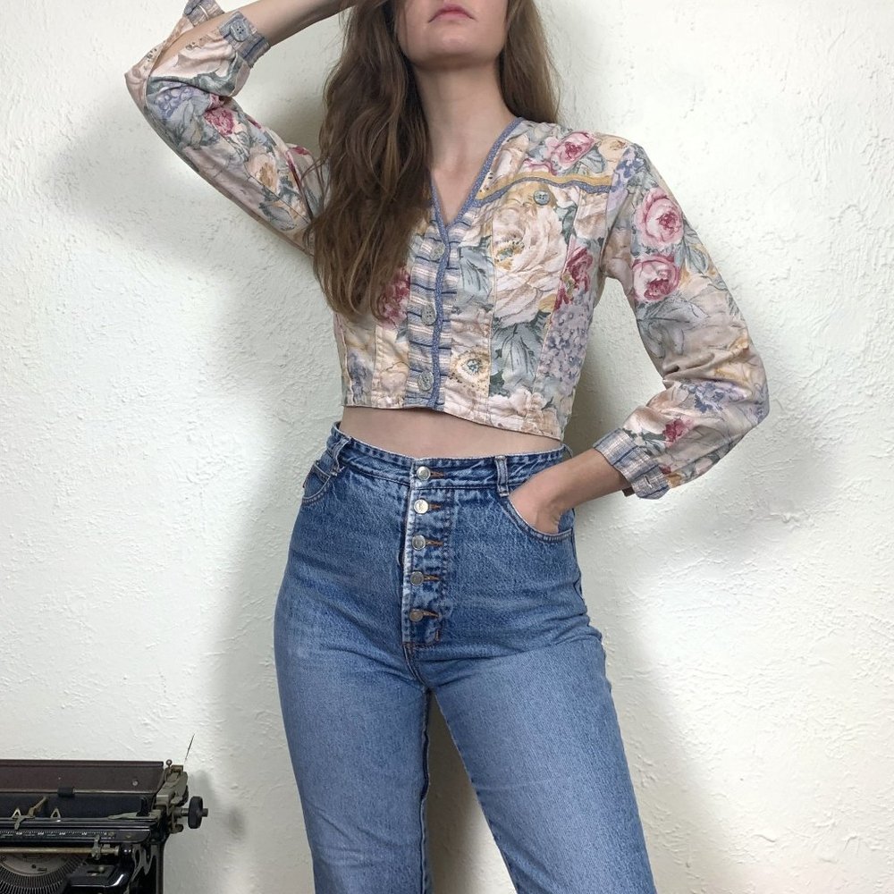 Canvasbacks vintge 80s muted floral ultra cropped jacket